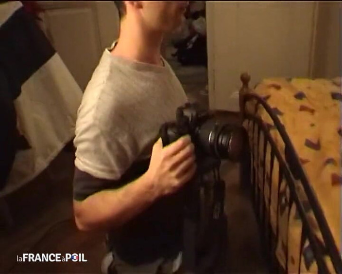 French Family Secrets: Фотосесія для брюнетки з тілом мрії