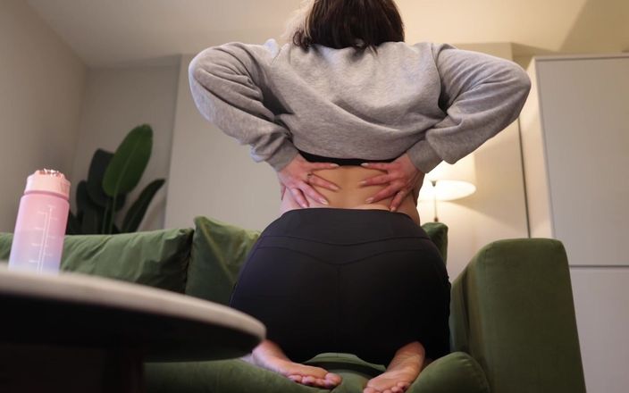 Countess diamond: Roommate Submissive - Gym Leggings Worship