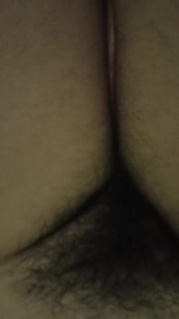Memek berbulu dan bellybutton