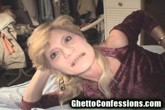 Ghetto Confessions: Nenek pengantin monster ghetto nyepong kontol geezer gremlin!