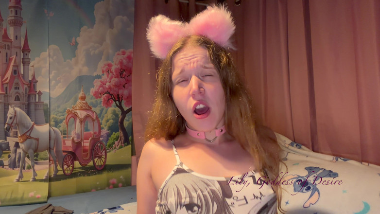 Lily, Goddess of Desire: Ahegao, ragazza carina da anime con orecchie e collare ha...