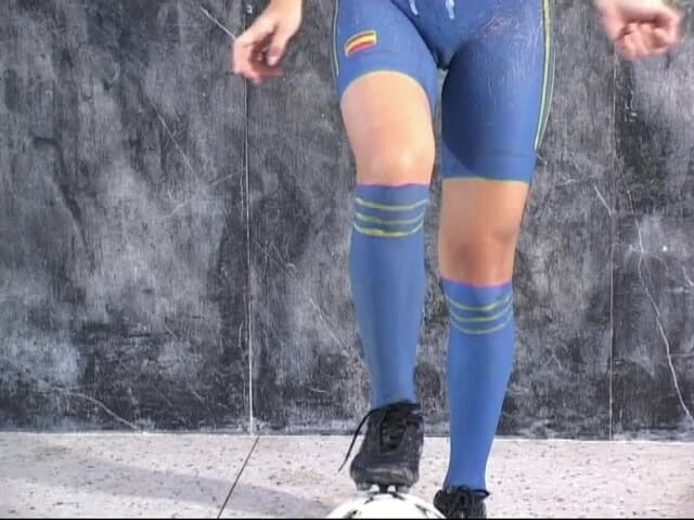 Asian Cuntz: Soccer girls getting their pictures taken