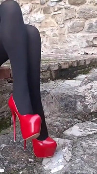 MILF with Beautiful Legs and Incredible High Heels