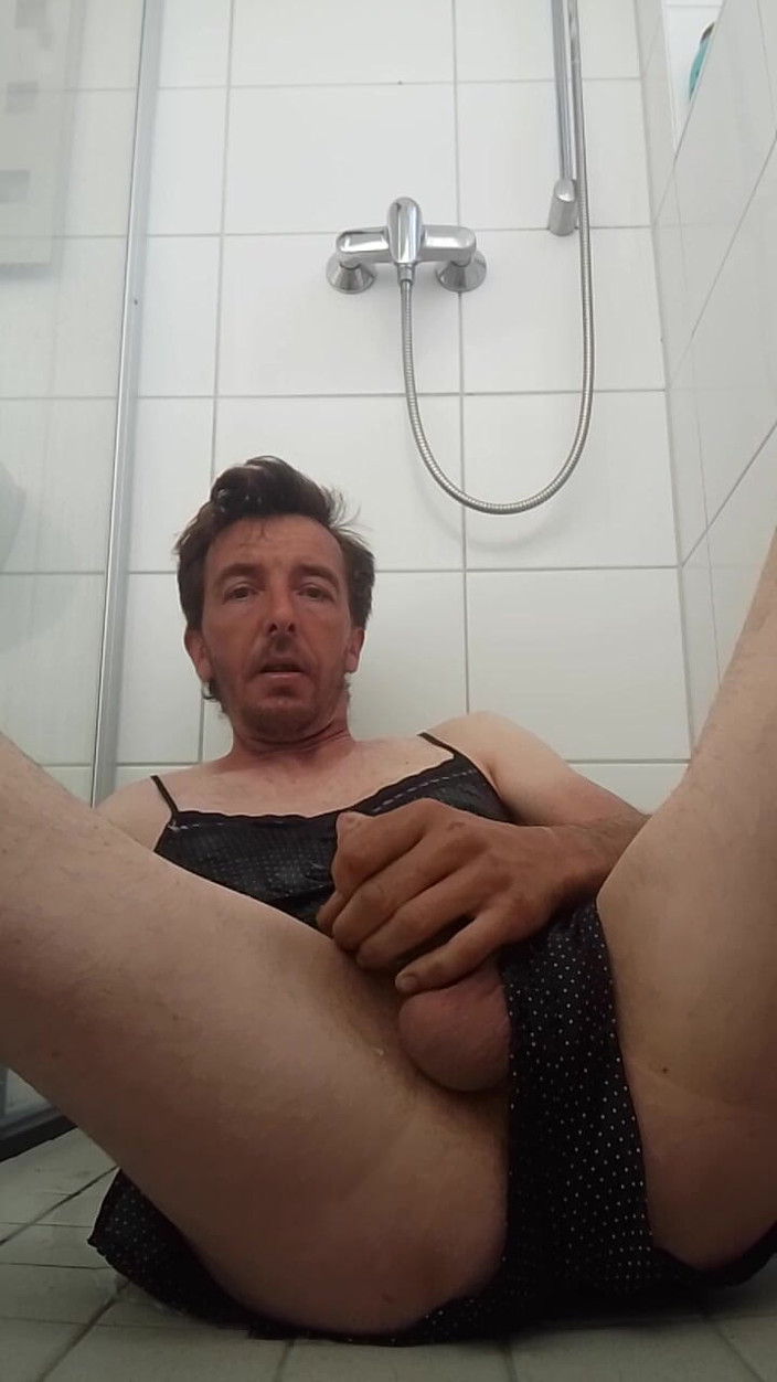 Leatransteen: Me Peeing in My Own Mouth