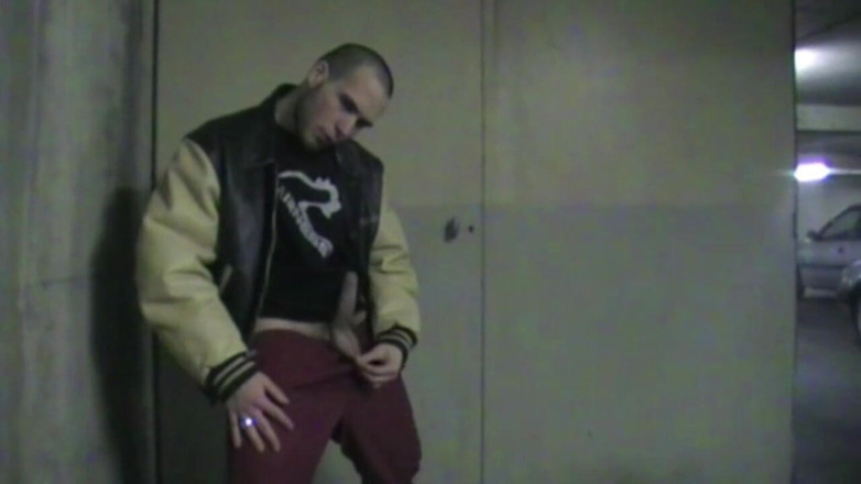 Gaybareback: Fucked in parking at night by scally boy