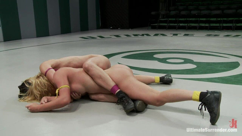 Ultimate surrender by Kink: Wenona "gymnastka" (1-0) Vs Krissy "the Crippler" Lynn (0-0)