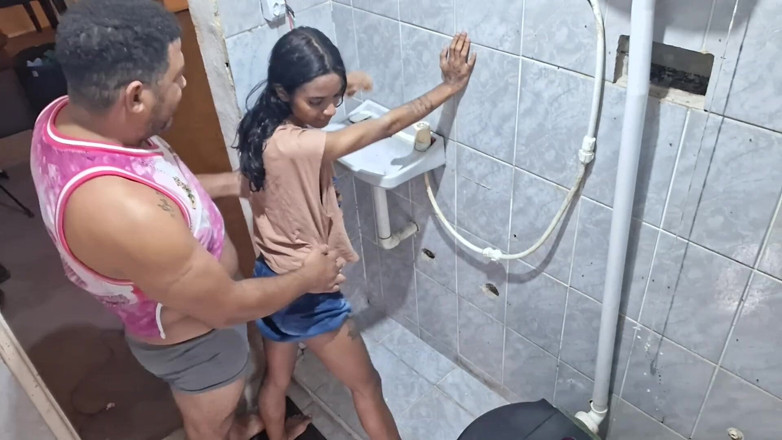 Jasmine Santanna: Отдача попки в ванной