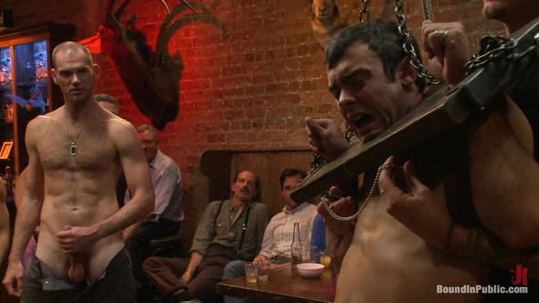 Bound in public: Pelacur bar