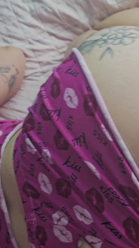 Když jsem objal nevlastní sestru, dostal jsem obrovskou erekci a všechno se vymklo kontrole