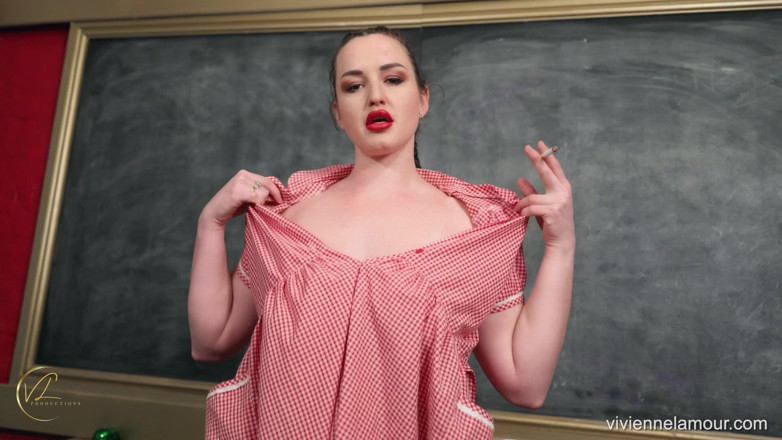 Vivienne l'Amour: スモーク・ウィズ・ミー - ヴィヴィアン・ラモールのスモーキー・セデクション:視点 教室支配 JOI