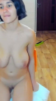 Gorąca mokra masturbacja Myla_angel z wibratorem i palcami!