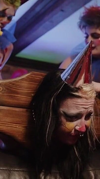 Clown Orgia: ustny, pluć i paski