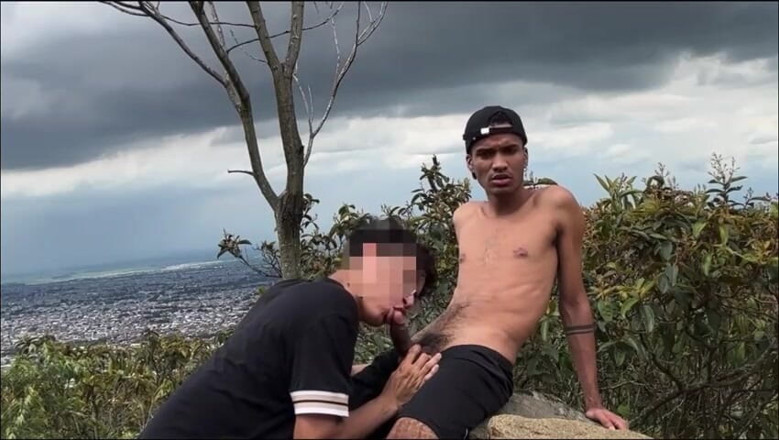 vergar4_daviid: Succhia il cazzo dell'atleta con un Enorme cazzo