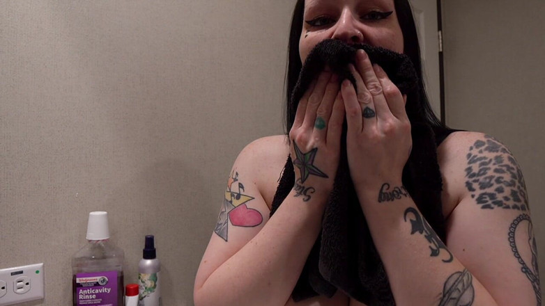 GothBunny6669: Rutin Gigi palsu Hari &amp; Malam Dani