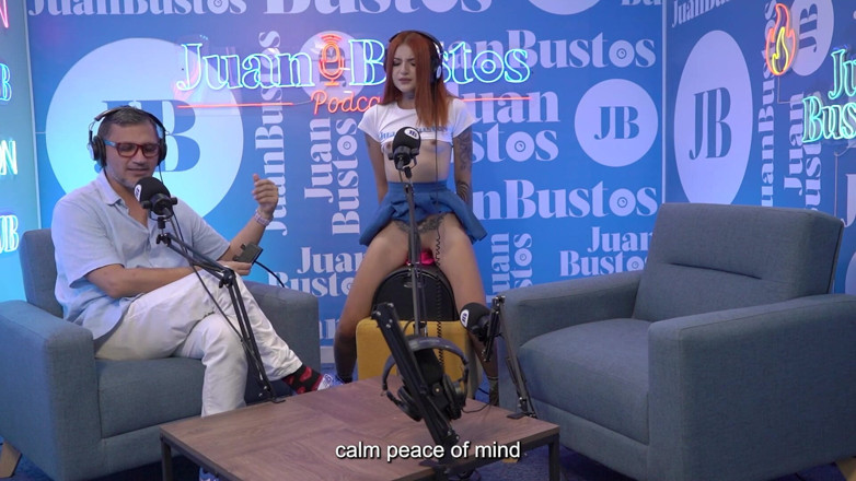 JuanBustos: Megan Russo Roșcată mică călărește pula și mașina de vibrator în casting...
