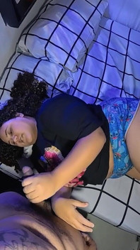 Domácí sex s prsatou kočičkou