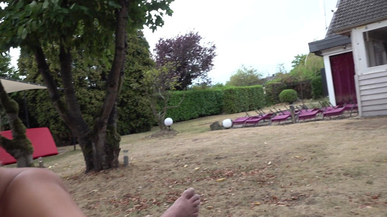 Handjobs & Dirty Talks | By Taworship: Lena masturba il suo ragazzo nel parco giochi
