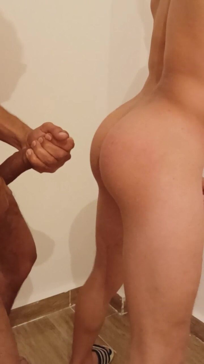 Arab gay sex: La mia amica amante del cazzo grosso