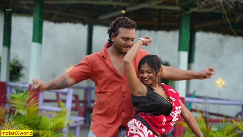 Indian Xshot: Jefe follando a mi inocente esposa! India en la oficina