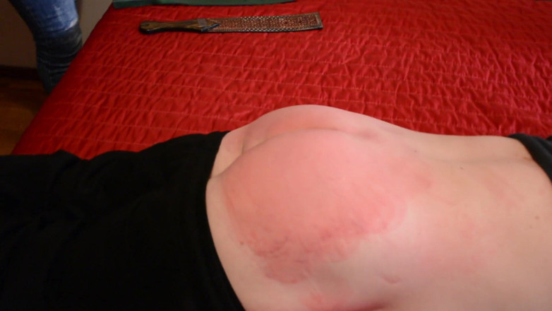 CM Fetish: Castigo severo