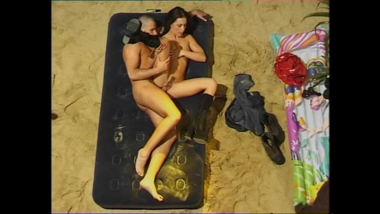 DEUTSCHLAND PORNO TV - our best full movie: đồng tính nữ tự liếm mình