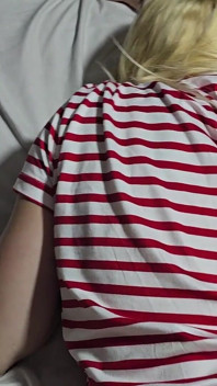 Roztomilá blondýnka ošukaná zezadu