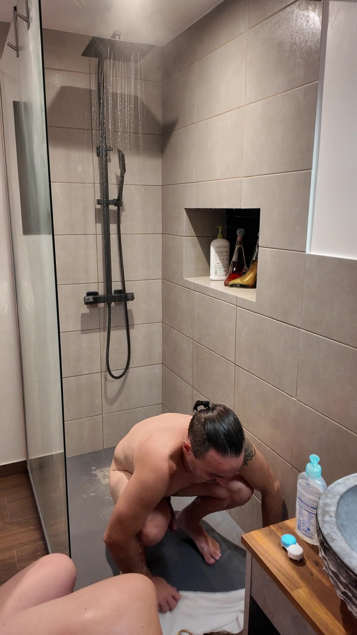 Sexymarghot: Můj manžel a milenec se sprchovali před jídlem