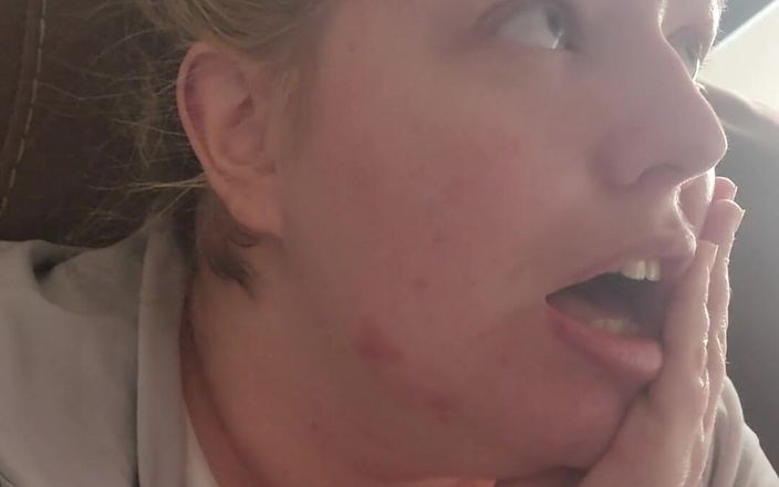 KinkyKatie: 내 휴대 전화에 충분한 공간이 없습니다