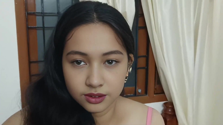 Apple Porn: Artis india pertama kali ngentot sama supir mobilnya