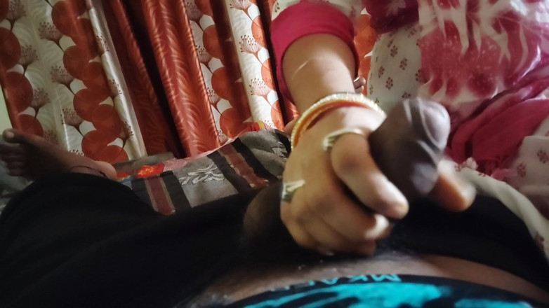 Sexy_janu_chill: देसी पत्नी और पति अपने मुंह में वीर्य चोद रहे हैं