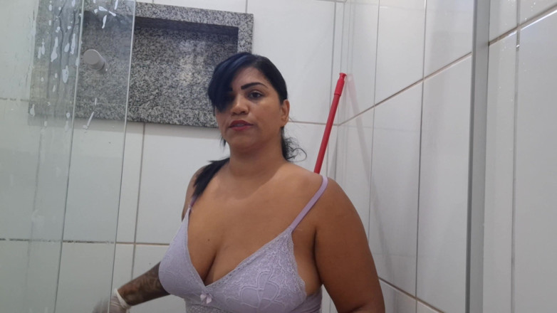 Casal Mattos: Pelacur di bilik mandi: Isteri saya memamerkan berpeluh dan menunjukkan...