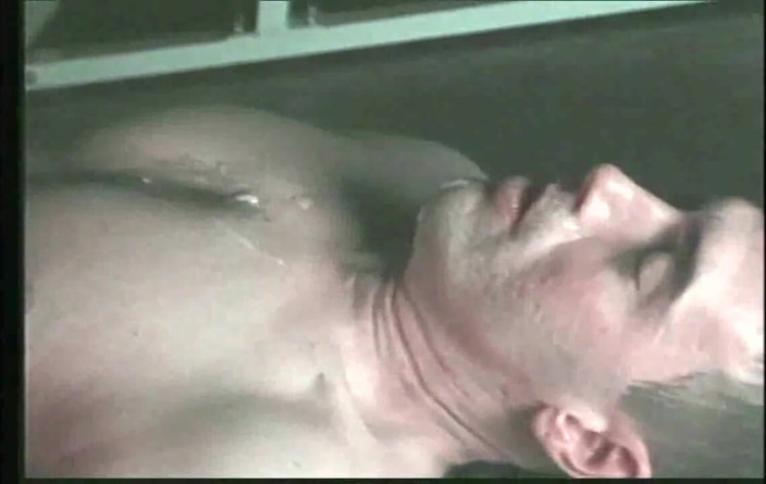 Young straight boy masturbation: หนุ่มตรงดูดควยตัวเองกลางสนามกีฬา 3