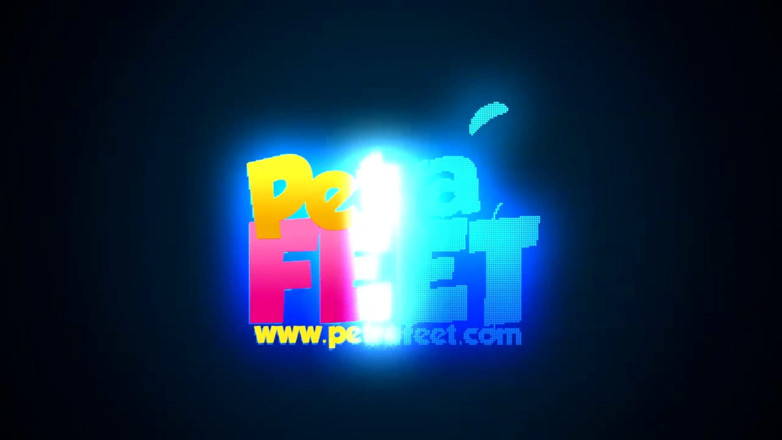 Foot Fetish HD: Frumoasa Petra își pune cremă pe picioare