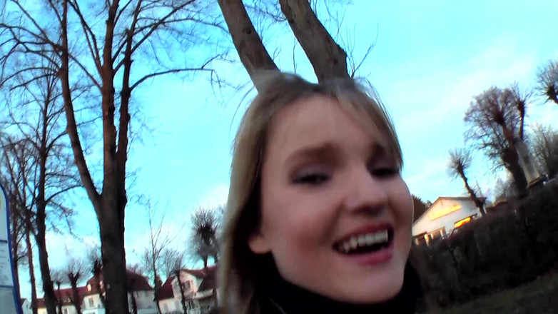 MMV Films and Clips XXX: La bionda stuzzica tette e un giocattolo nel bondage BDSM