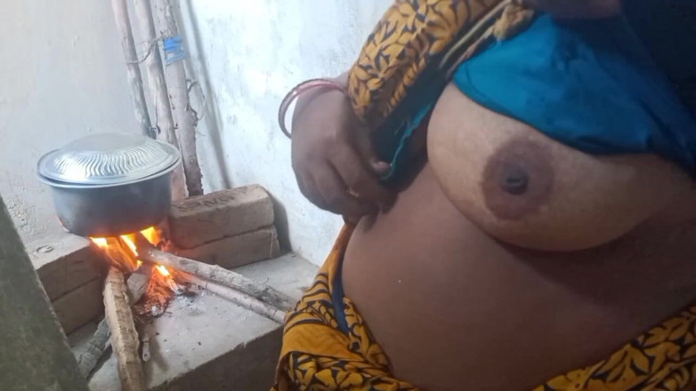 Priyanka314: Zeer hete seks Indische kookt tante