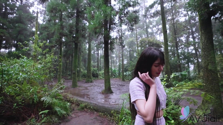 AV Jiali: Kencan bareng ranako di hutan - pov