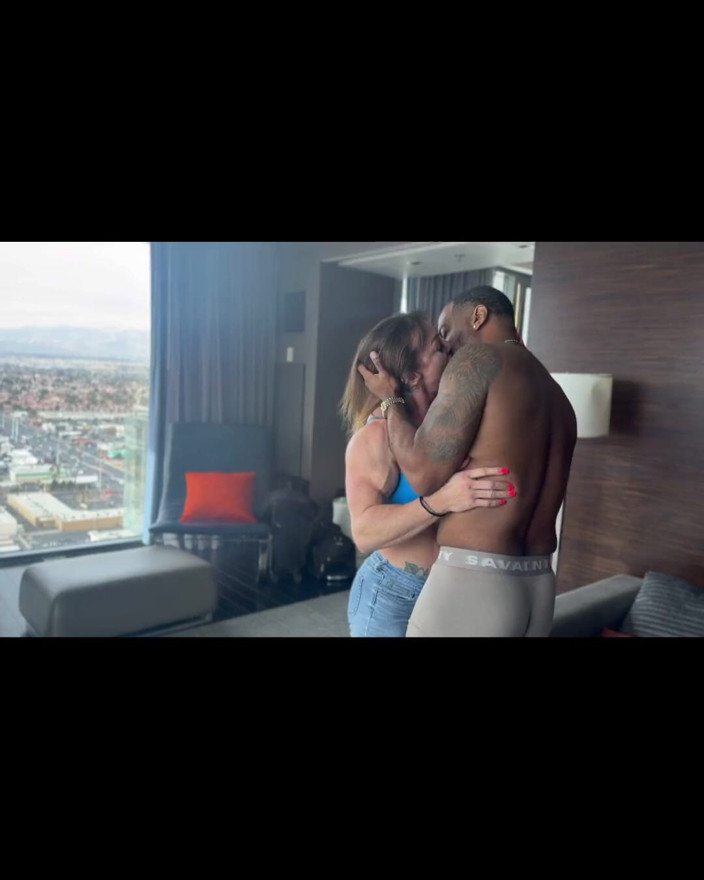 Simone Steele: Vegas Creampie