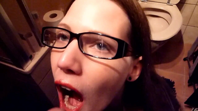 Viktoria Goo: German librarian with glasses used as pissdrinking slut