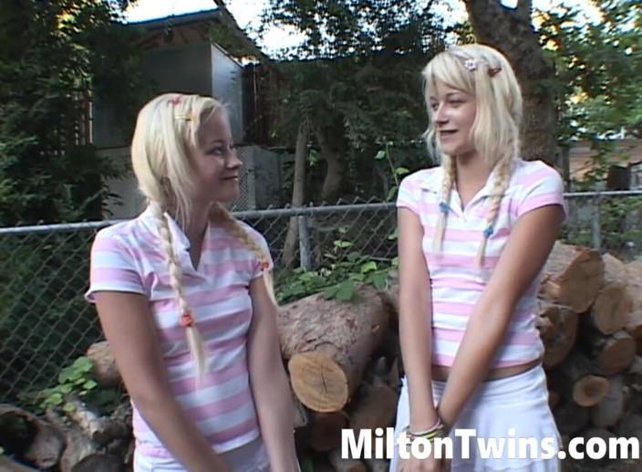 Milton Twins: Milton Twins Močení Venku