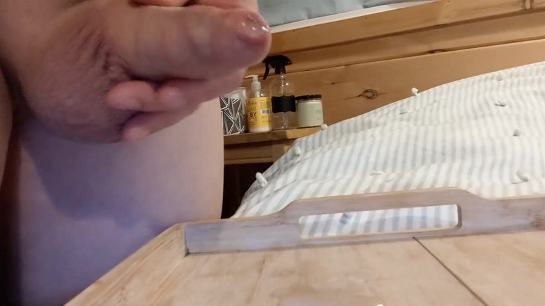uncutcollegeguy: Masturbacja, próba różnych kątów kamer (sperma na końcu)