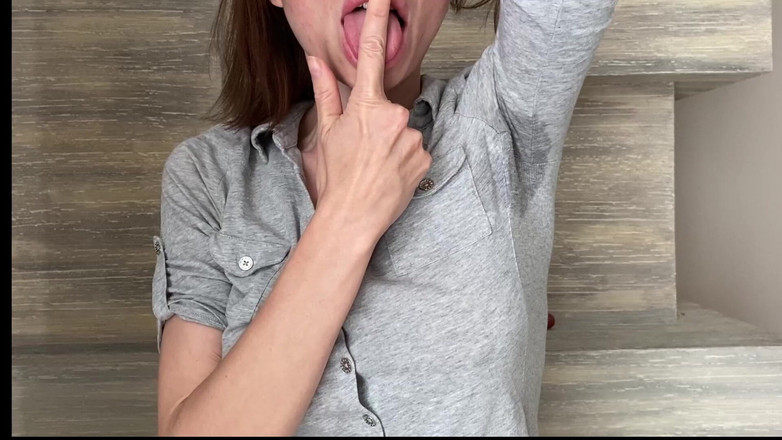 Mistress Mary: 闻并操我汗湿的腋窝