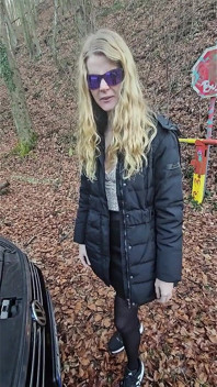 Neujahrs Auto-panne Endet Mit Bezahl Blowjob Und Facial