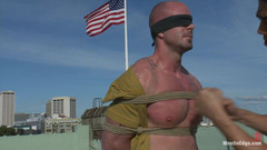 Men on Edge: Mitch Vaughn - Muskeltappen