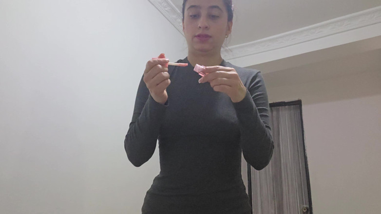 alexia twerk videos: ghar par daurne ki koshish gre poshaak phiting aur stailing...