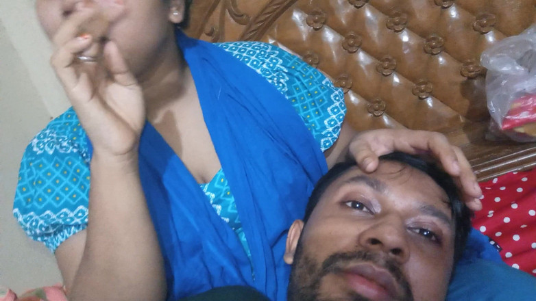 Desi Video BD: Bangladesh caliente sexy figura bhabhi con su travieso novio