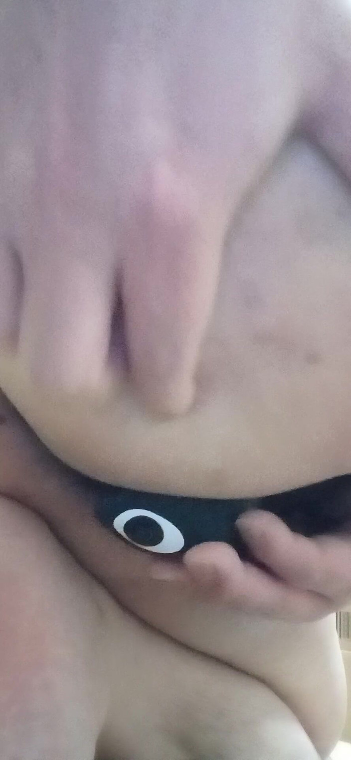 kei chan: एनल वाइब्रेटर के कंपन के साथ चरमोत्कर्ष