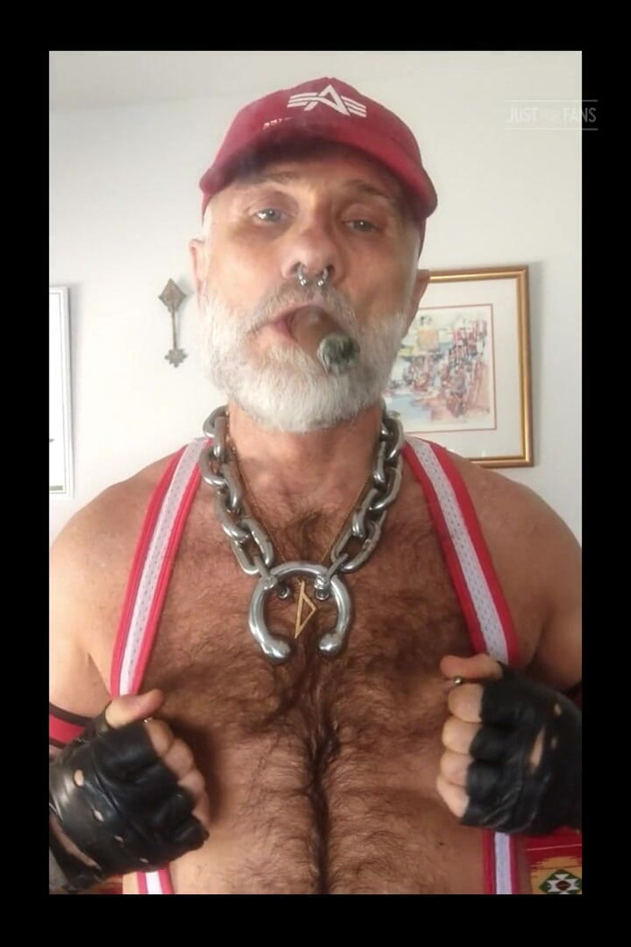MusclesCigarsFFPig: Stepdaddy Lighting His Gar