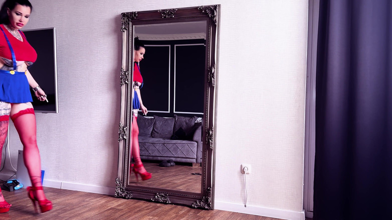 Miss Alessa Milano: Supergirl Sex oralny po prostu idealny