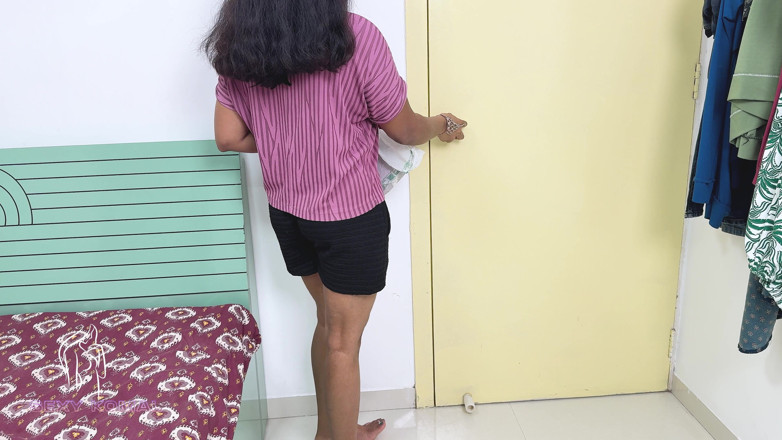 Sexy Komal: If Komal Went to See Her Dress, How Can Brother-in-law...