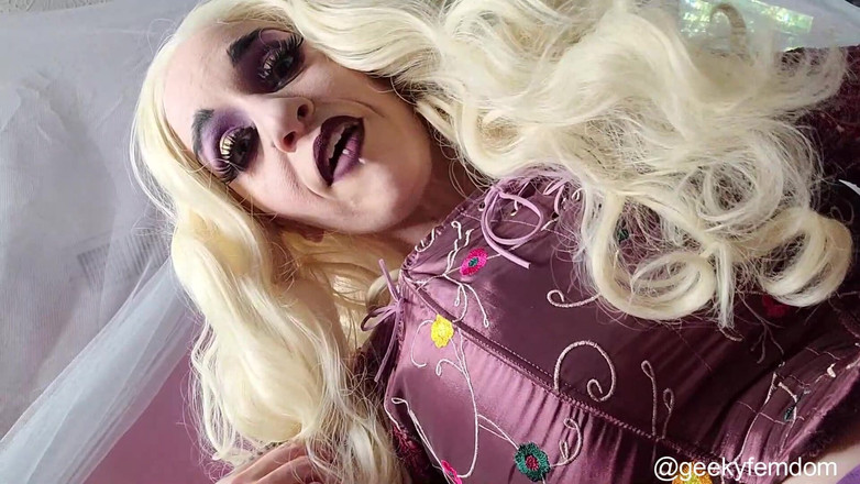 Geeky Femdom: Hocus pocus- thỏa thuận ăn âm hộ với một phù thủy